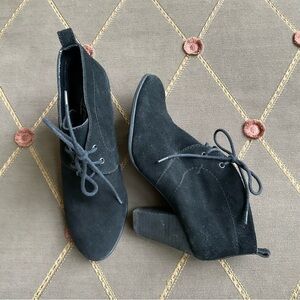 Lucky Boots Suede Ankle High Heel Lace Up Ties in Black Unitas Style (7.5)